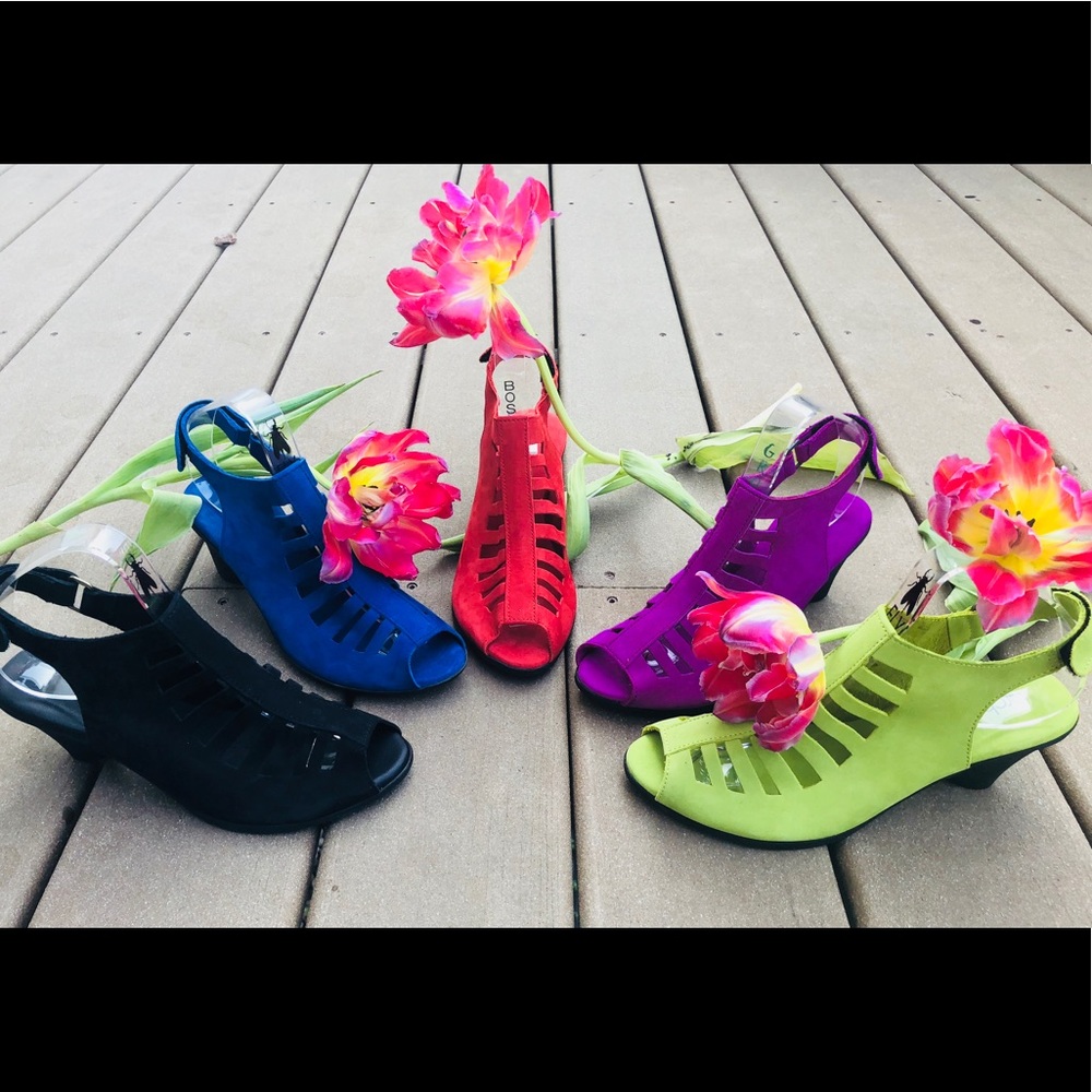 Arche’s heels!